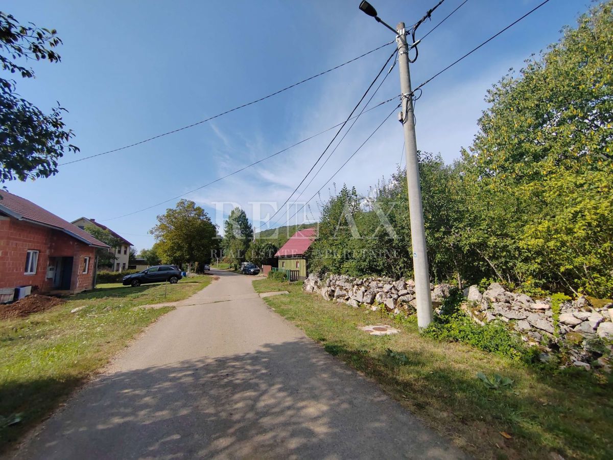 Otočac, Sinac - Gradbeno in Kmetijsko Zemljišče