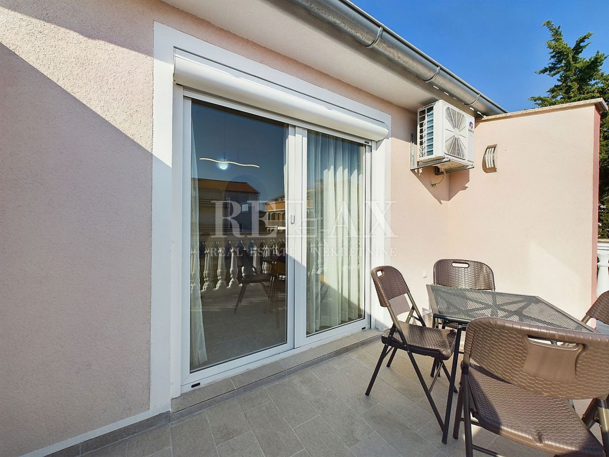 Selce - nadstropje z dvema apartmajema, idealno za najem ali poletne počitnice
