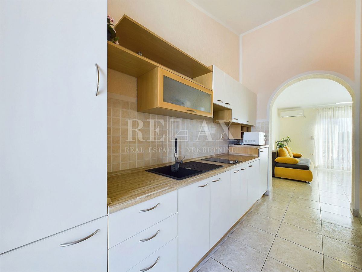Selce - nadstropje z dvema apartmajema, idealno za najem ali poletne počitnice
