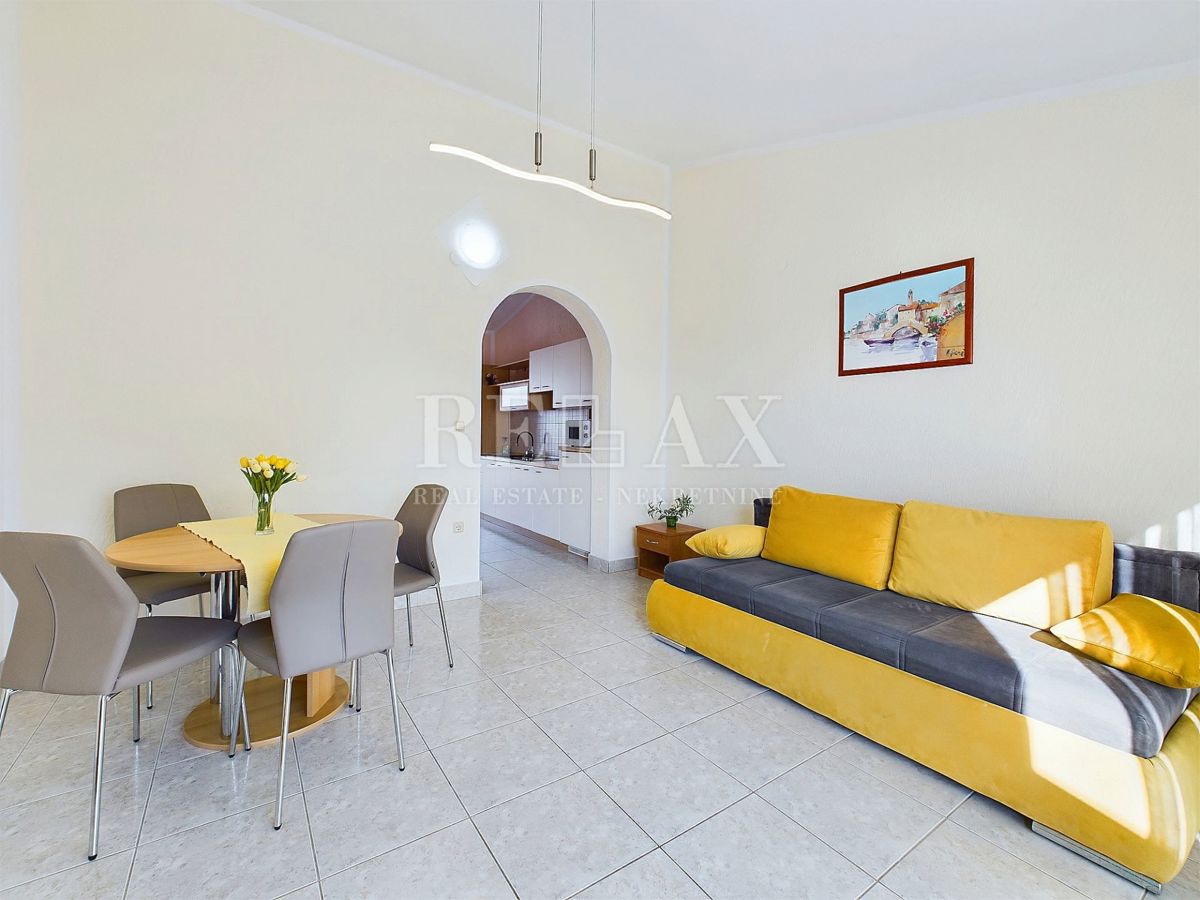 Selce - nadstropje z dvema apartmajema, idealno za najem ali poletne počitnice