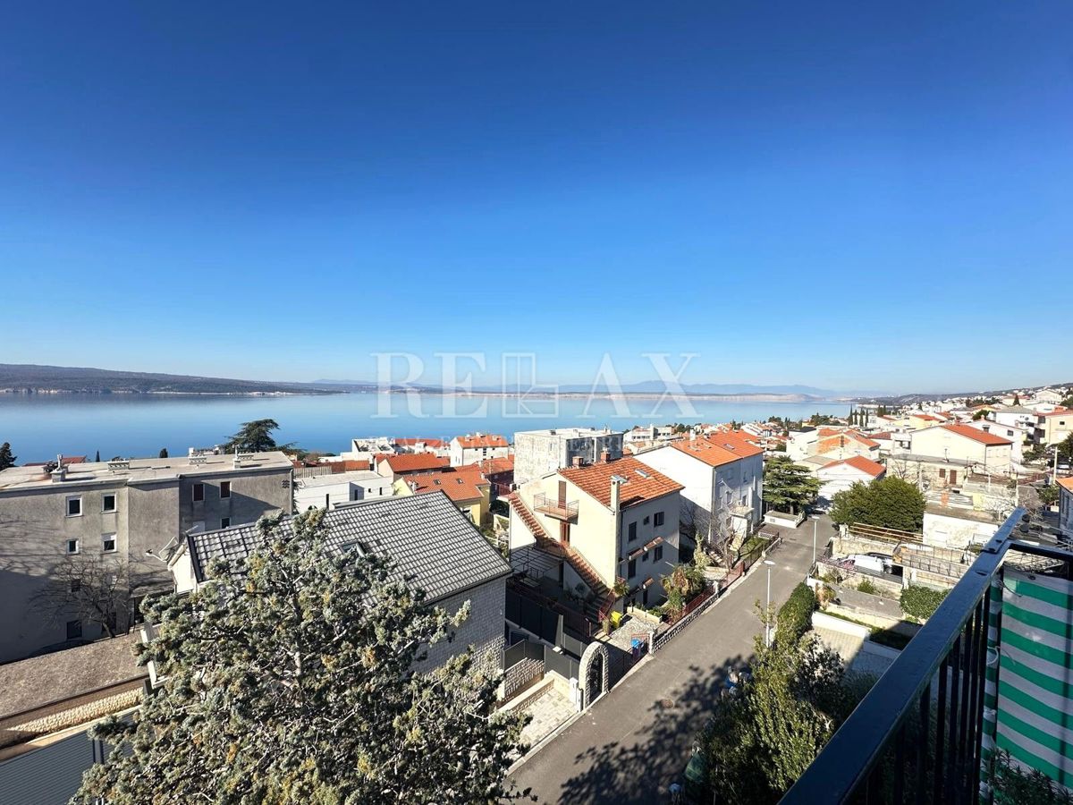 Crikvenica - stanovanje z garažo v širšem centru