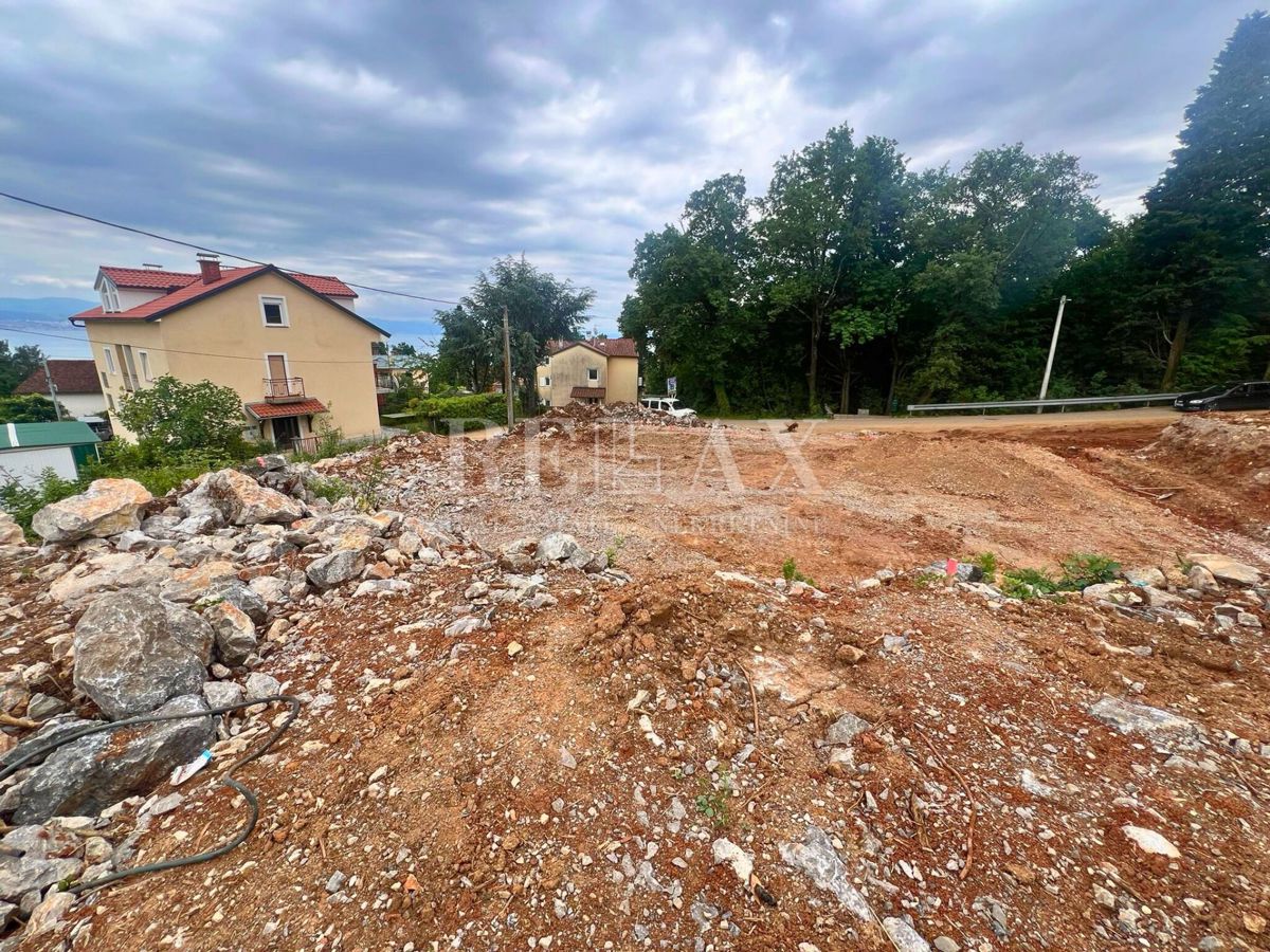 Oprić, Lovran - zazidljivo zemljišče, 633 m2