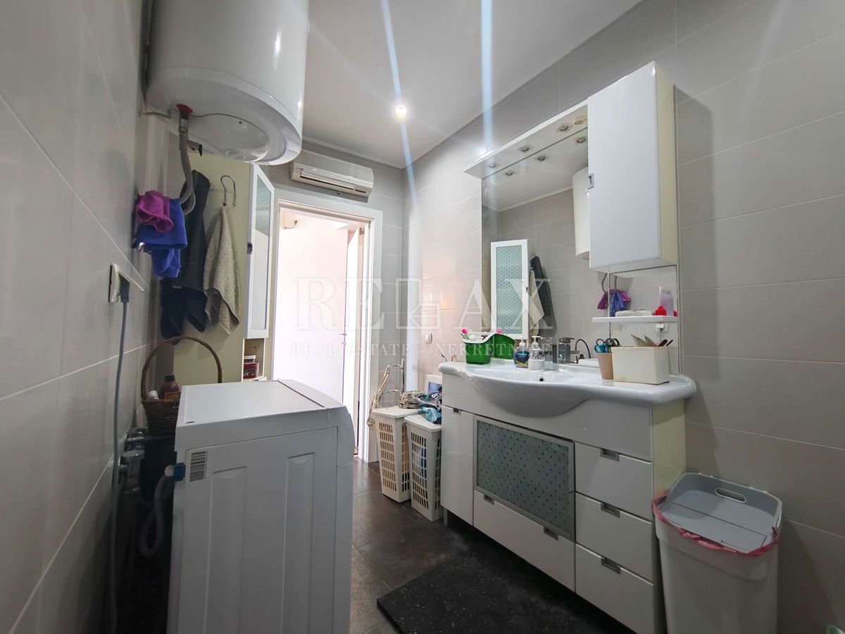 Bakar – Prostorna Hiša v Bližini Morja