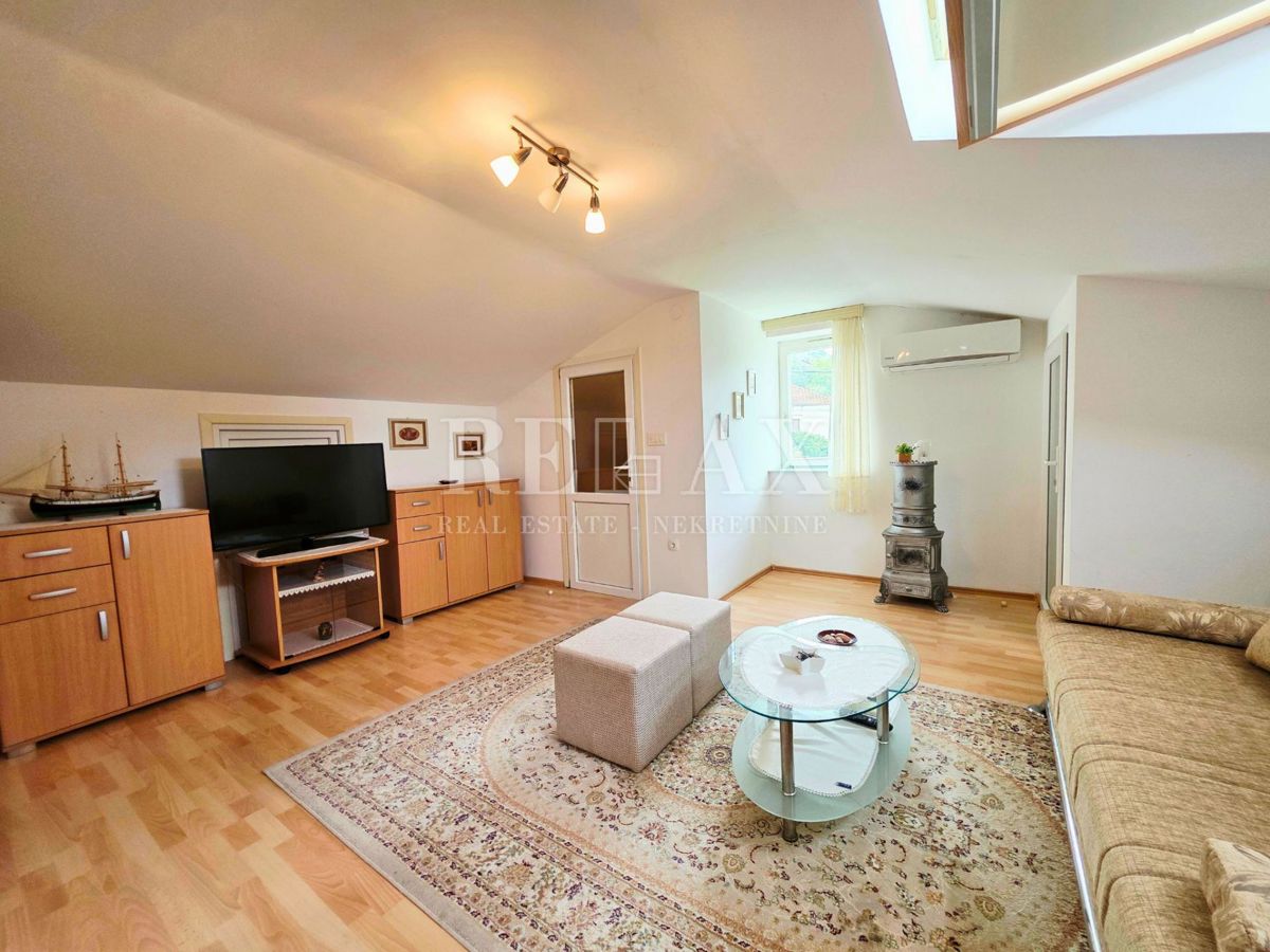 Sveti Juraj - 1. vrsta do morja, 2 apartmaja