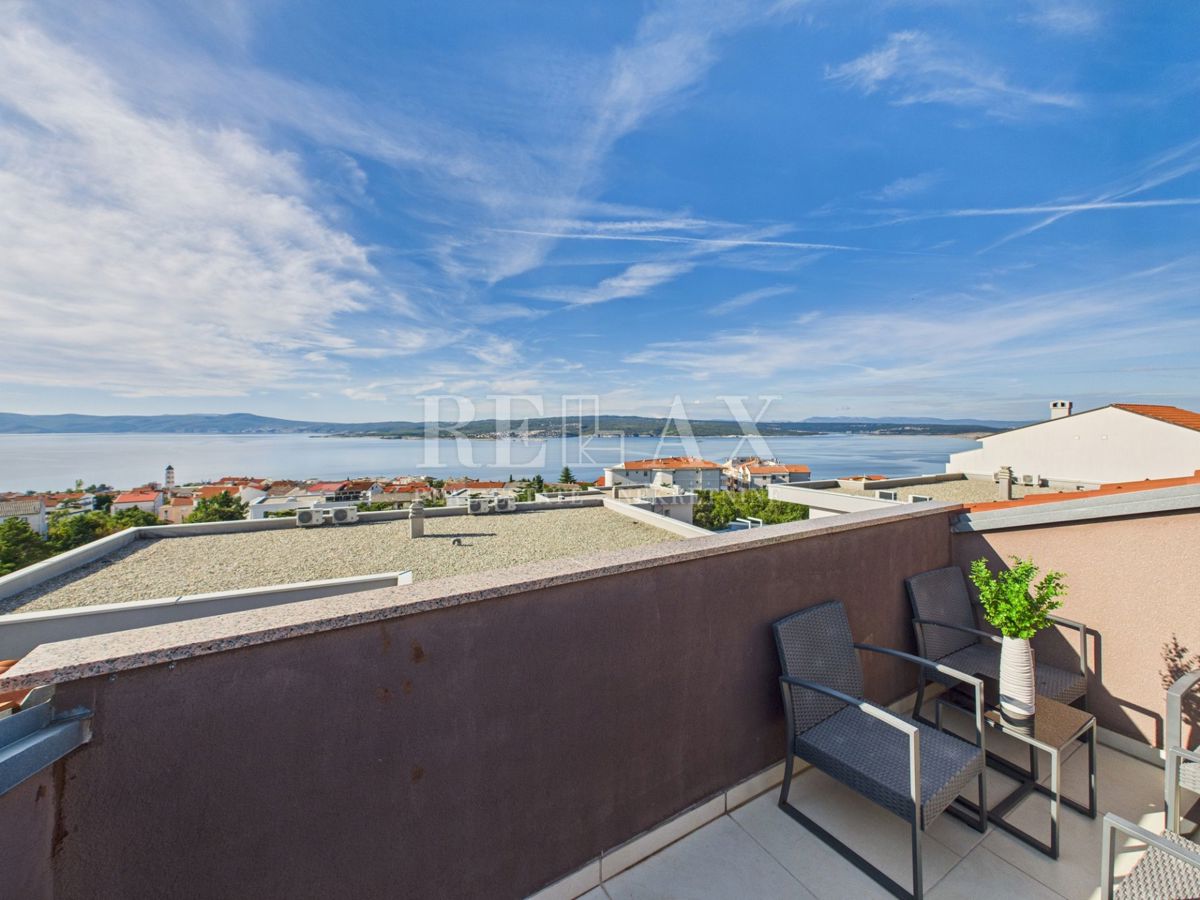 Crikvenica – Dvonadstropno stanovanje, 104 m² s pogledom na morje