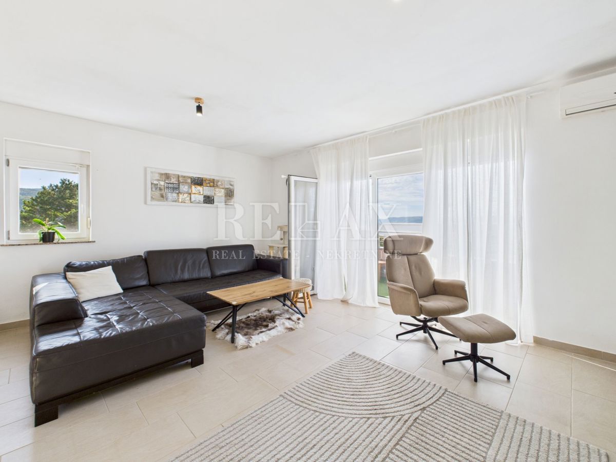 Crikvenica – Dvonadstropno stanovanje, 104 m² s pogledom na morje