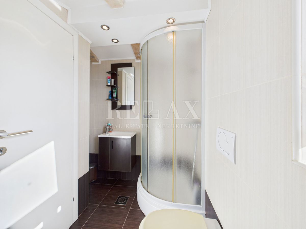 Crikvenica – Dvonadstropno stanovanje, 104 m² s pogledom na morje