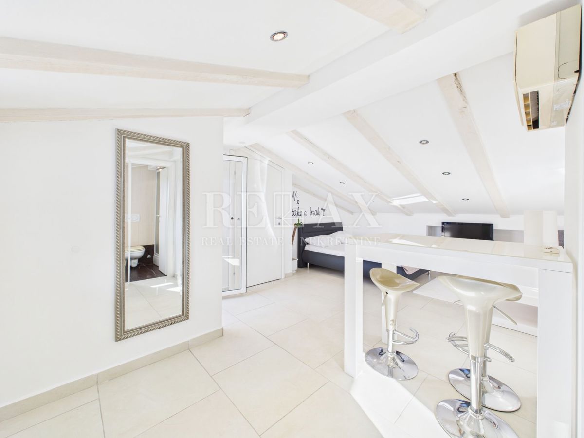 Crikvenica – Dvonadstropno stanovanje, 104 m² s pogledom na morje