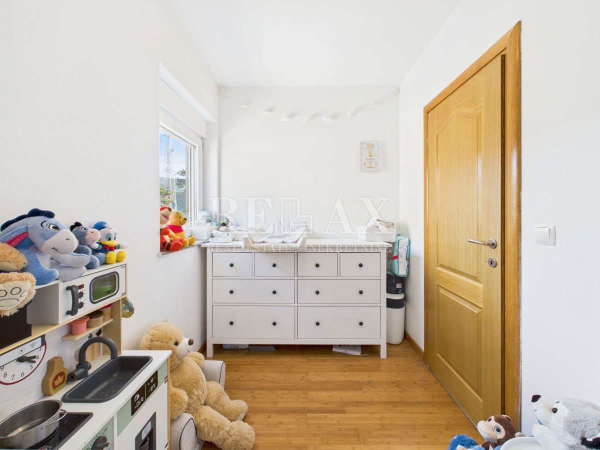 Crikvenica – Dvonadstropno stanovanje, 104 m² s pogledom na morje