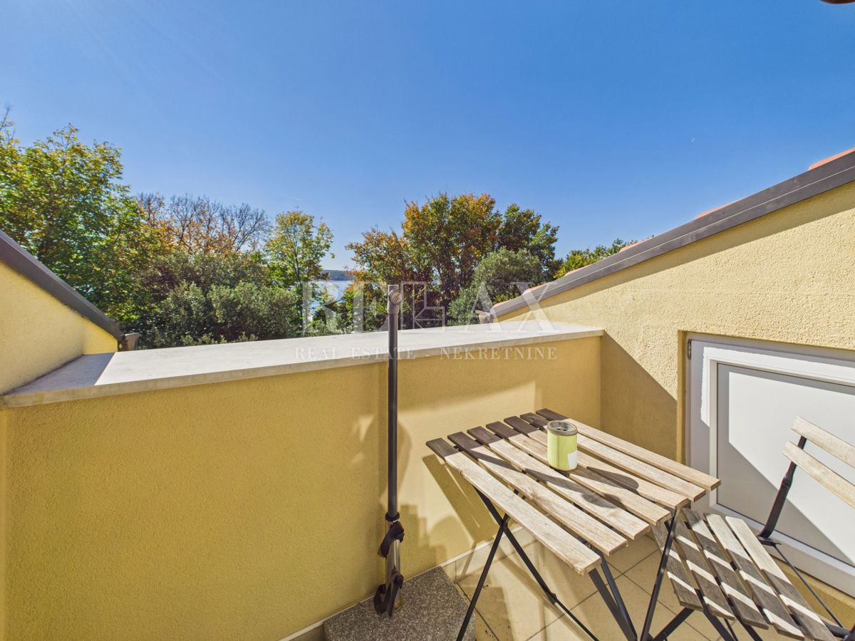 Crikvenica - apartma v prvi vrsti do morja