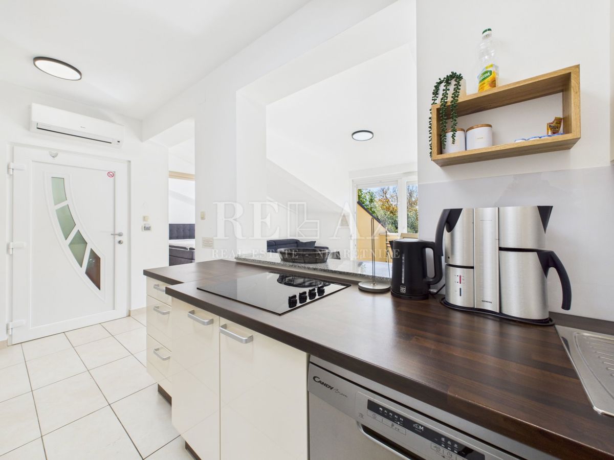 Crikvenica - apartma v prvi vrsti do morja