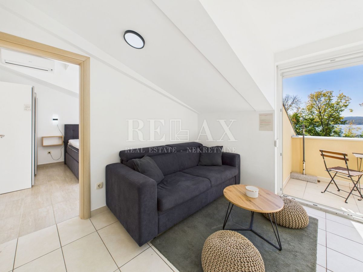 Crikvenica - apartma v prvi vrsti do morja