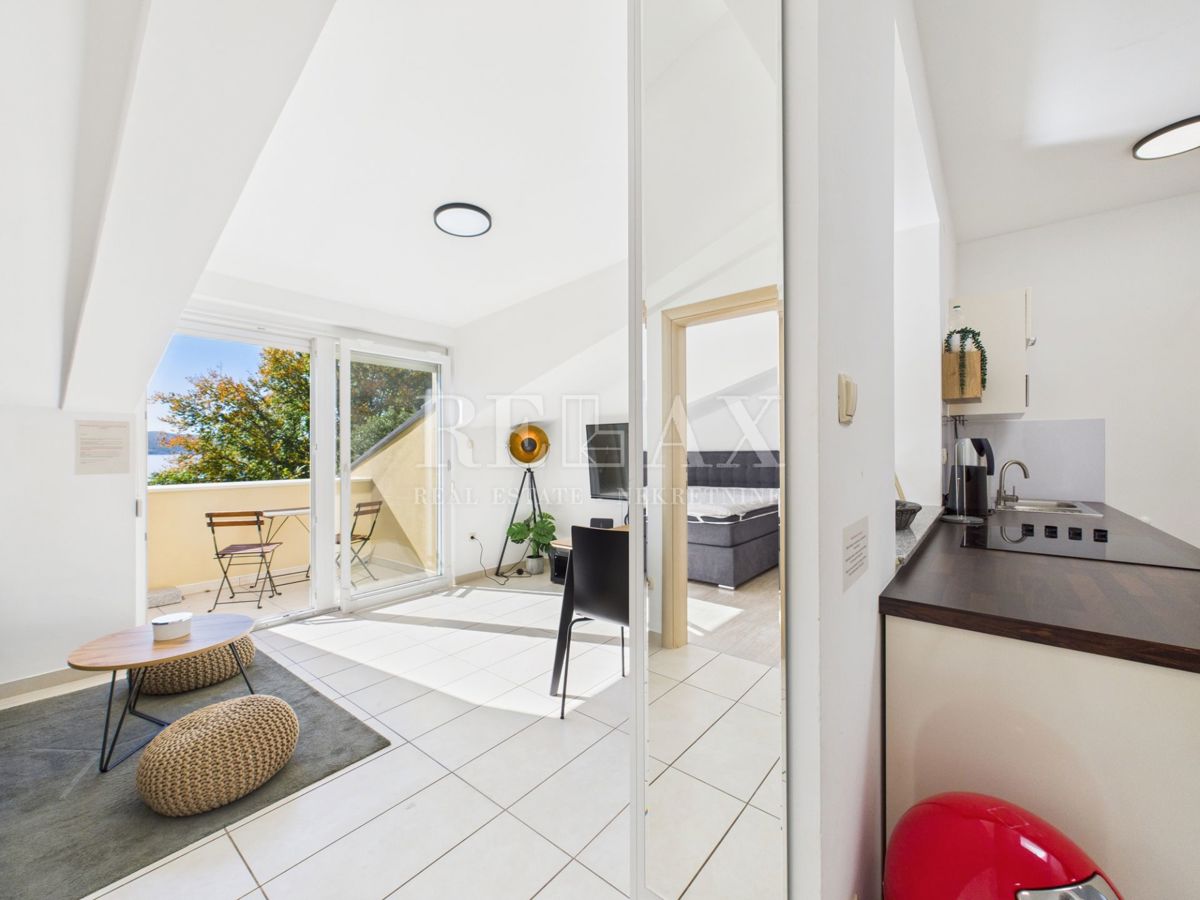 Crikvenica - apartma v prvi vrsti do morja