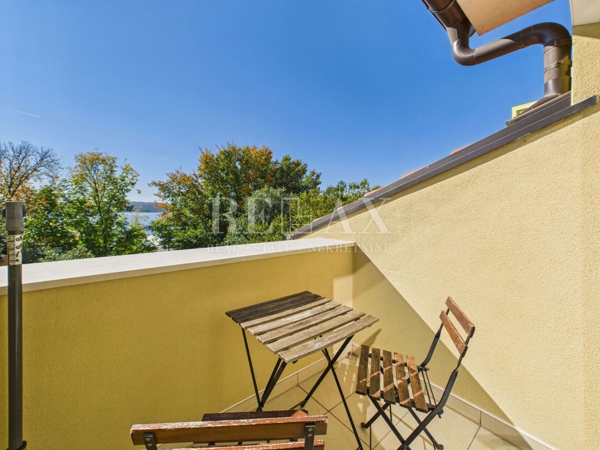 Crikvenica - apartma v prvi vrsti do morja