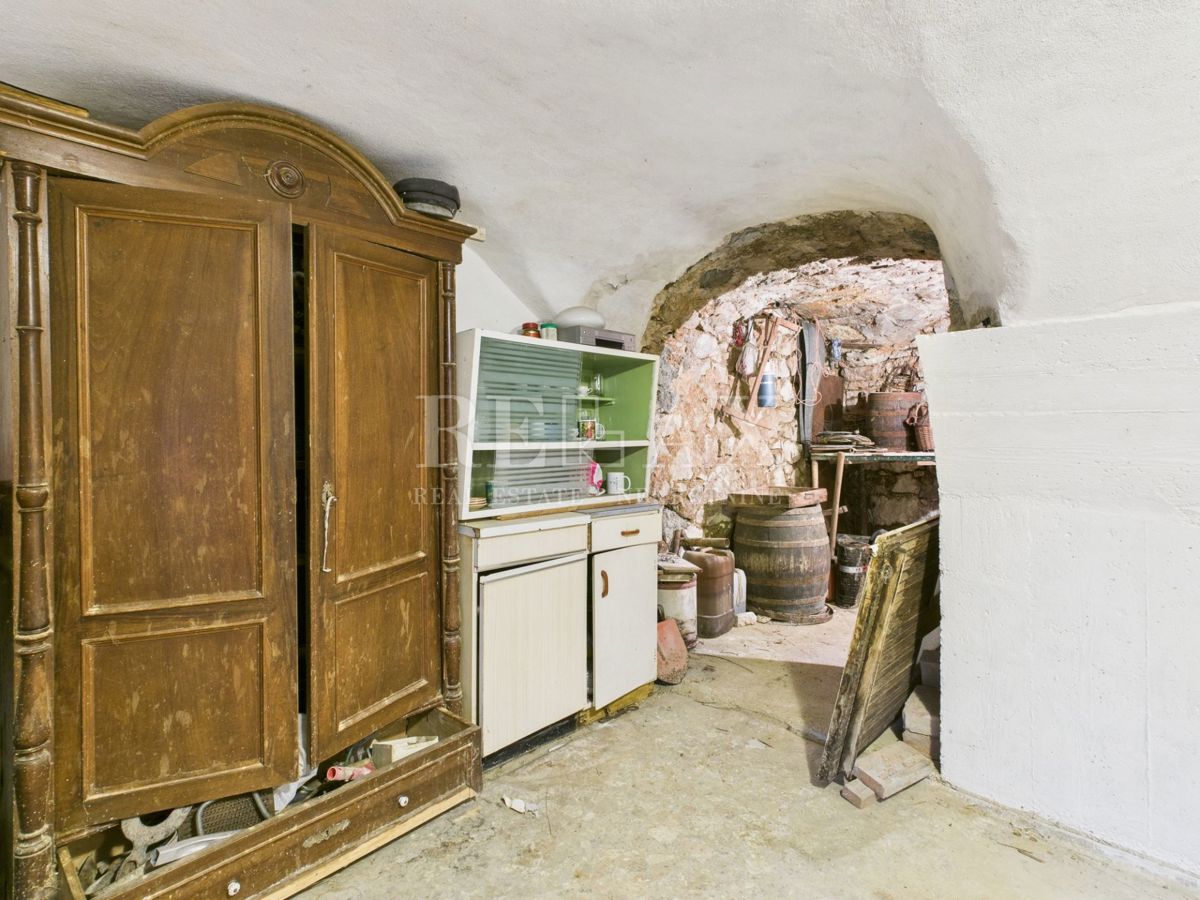 Grižane - kamnita hiša