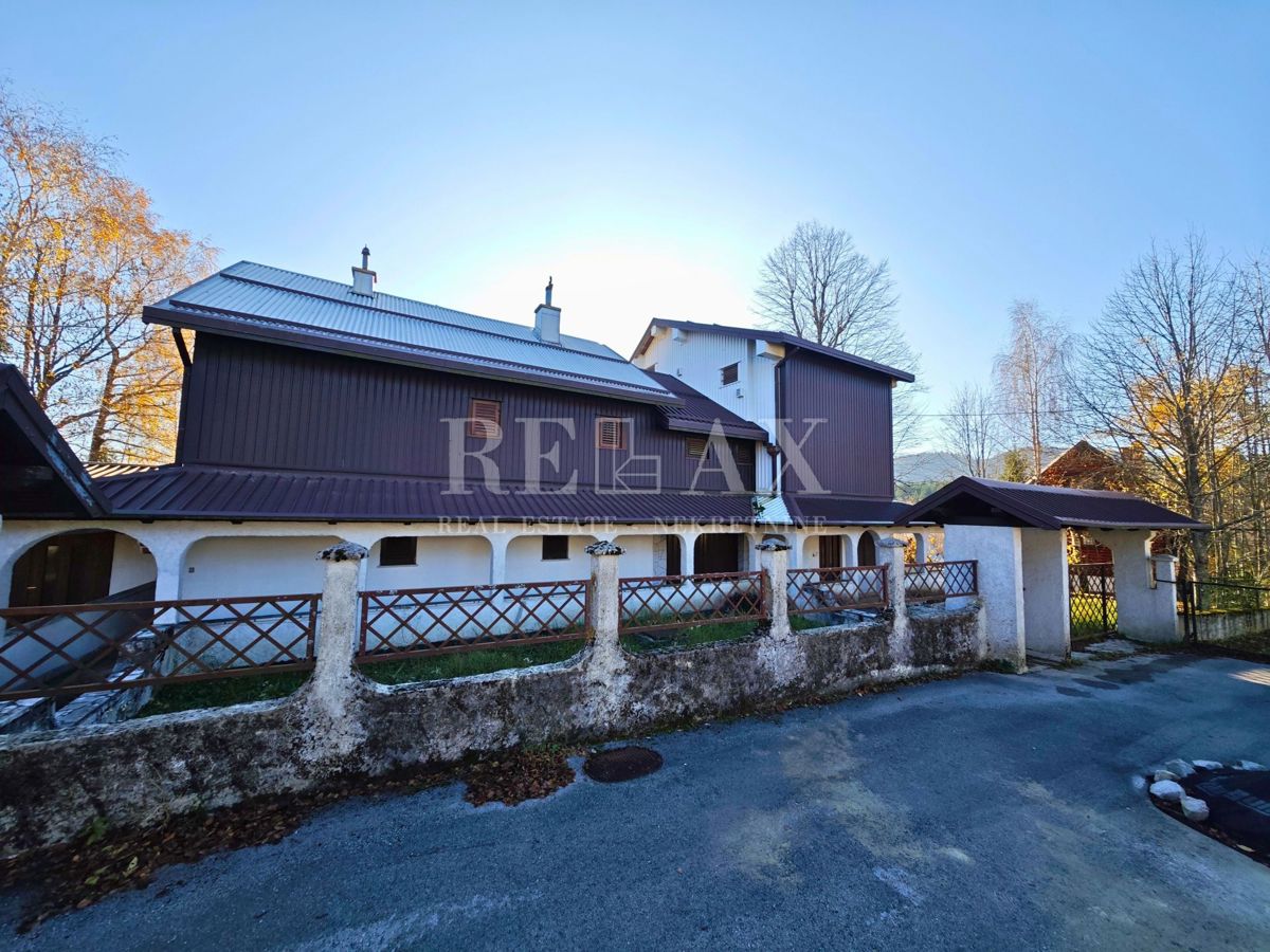 Fužine - samostojna hiša z velikim vrtom