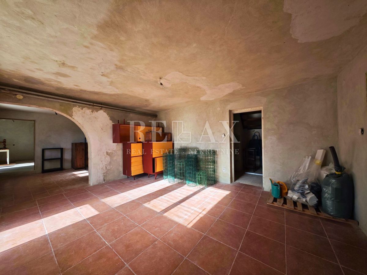 Fužine - samostojna hiša z velikim vrtom