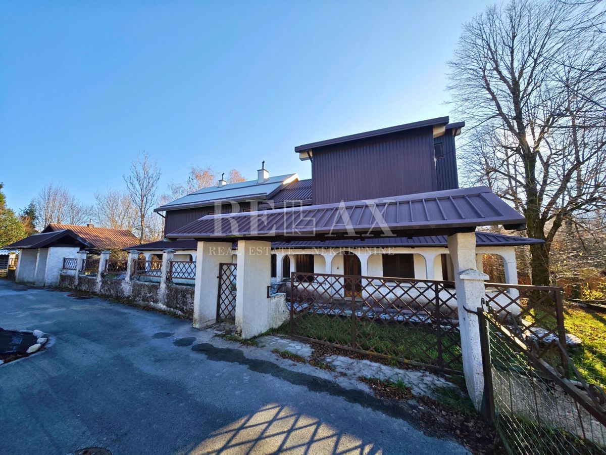 Fužine - samostojna hiša z velikim vrtom