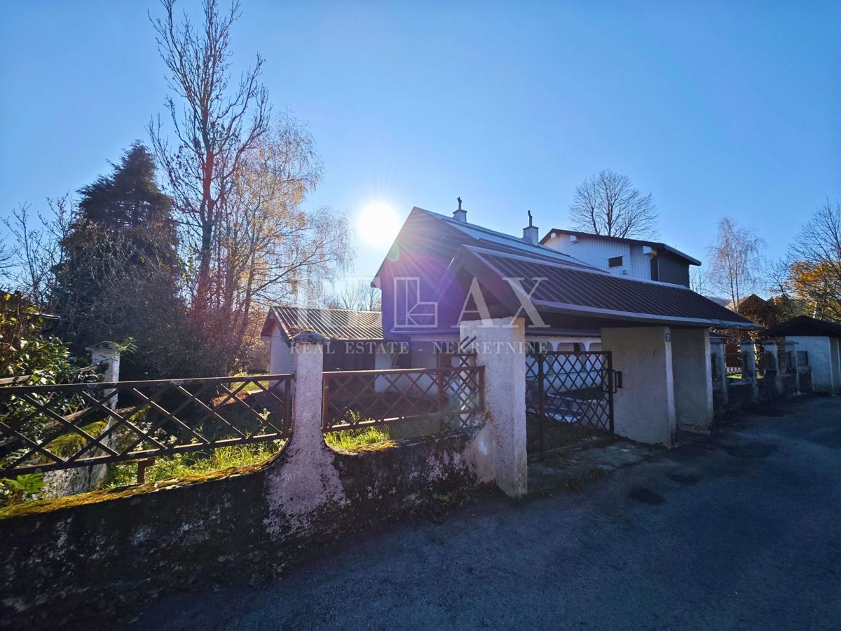 Fužine - samostojna hiša z velikim vrtom