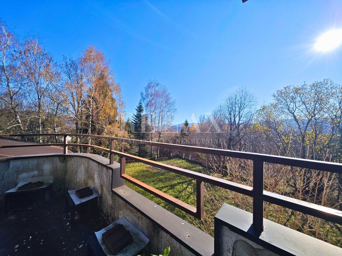 Fužine - samostojna hiša z velikim vrtom