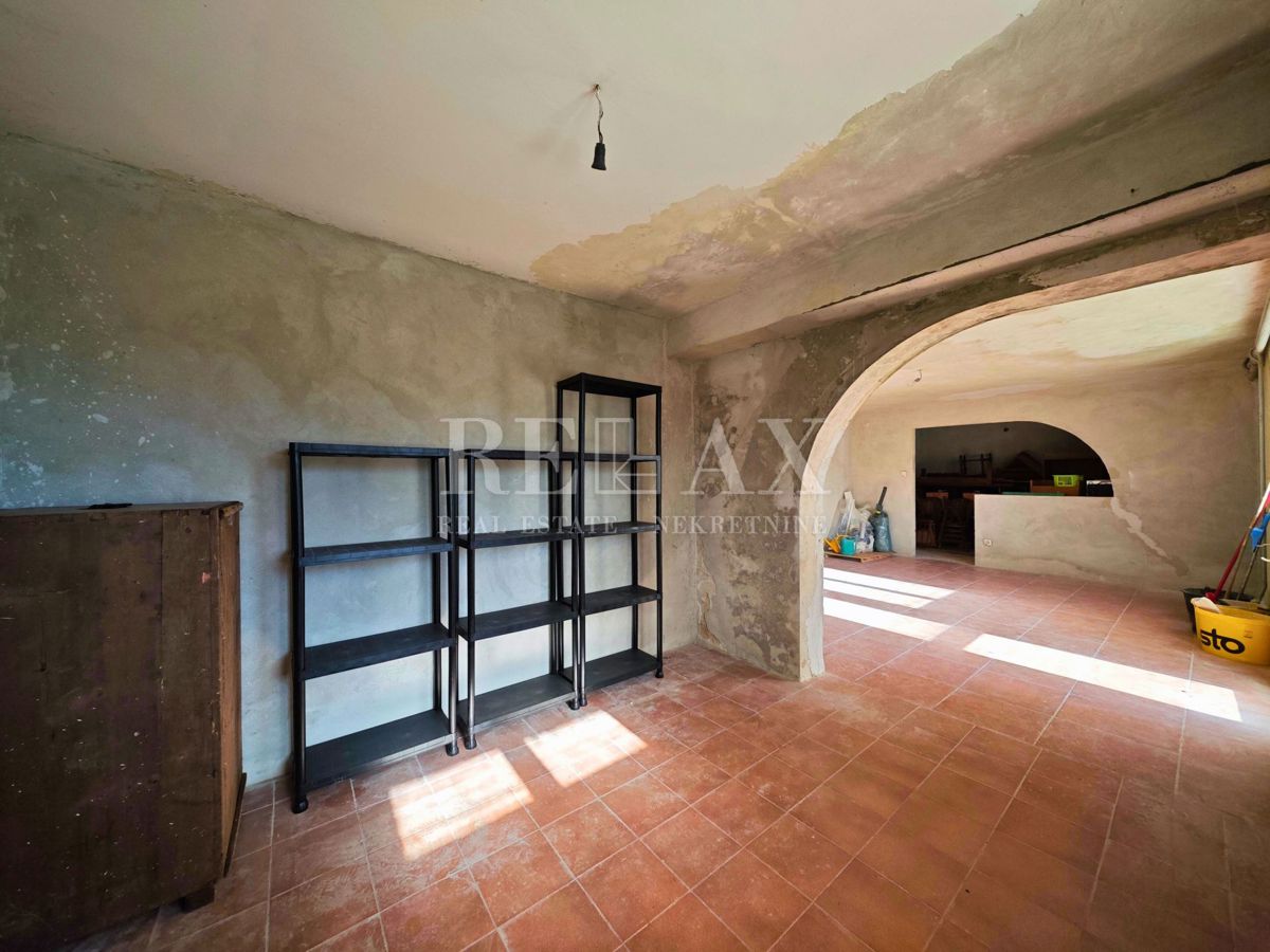 Fužine - samostojna hiša z velikim vrtom