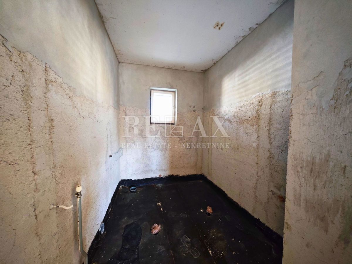 Fužine - samostojna hiša z velikim vrtom