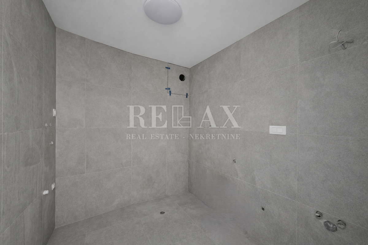 Crikvenica - stanovanje v pritličju s parkirnim mestom, 44,13 m2