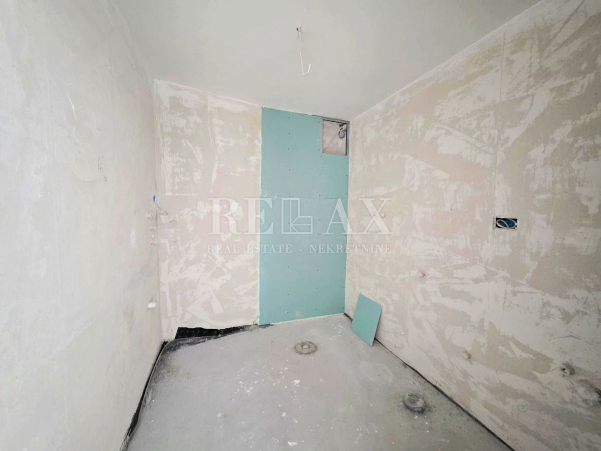 Crikvenica - stanovanje v pritličju s parkirnim mestom, 44,13 m2