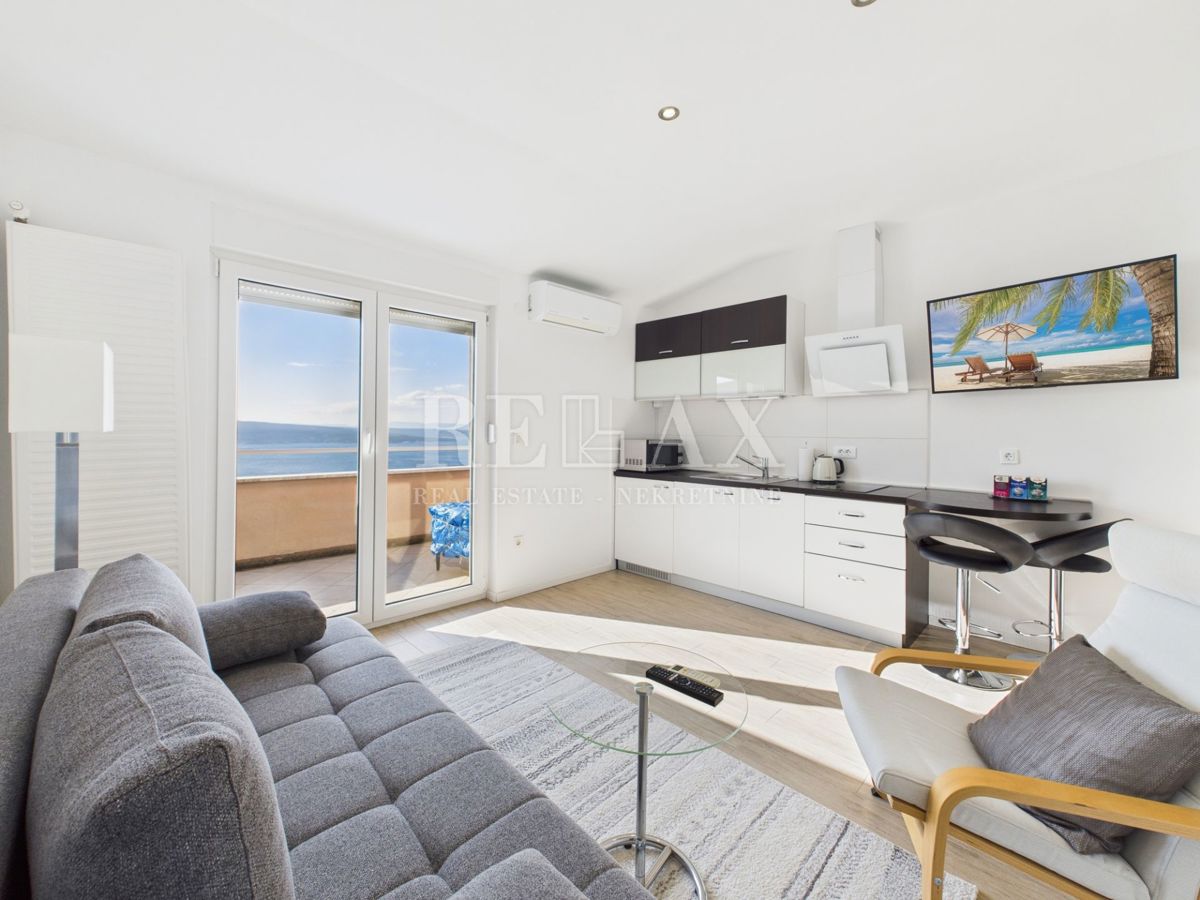 Crikvenica - luksuzna hiša z bazenom