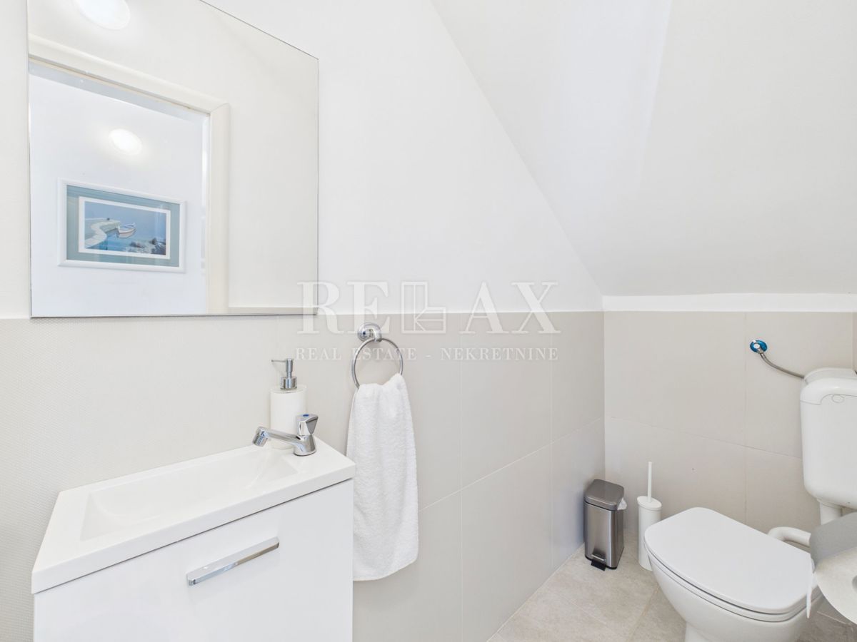 Crikvenica - luksuzna hiša z bazenom