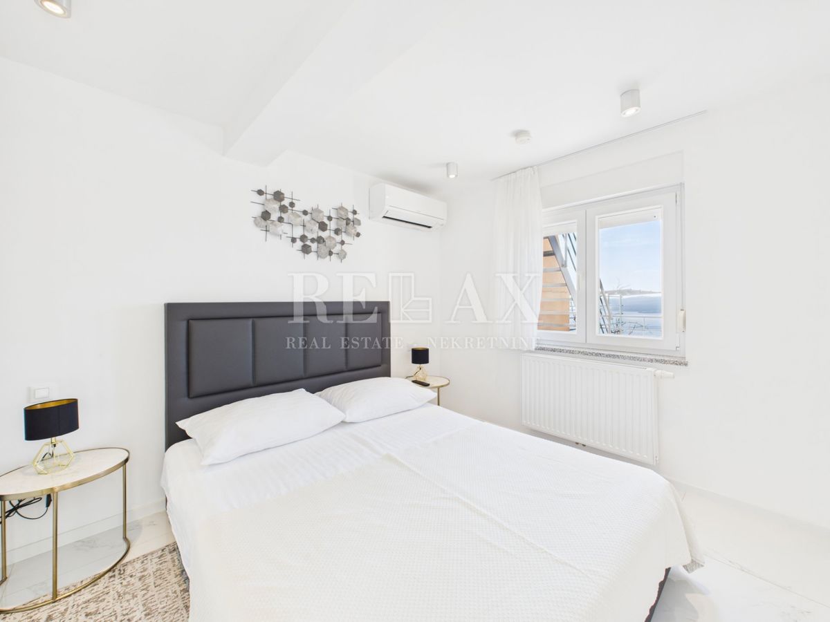 Crikvenica - luksuzna hiša z bazenom