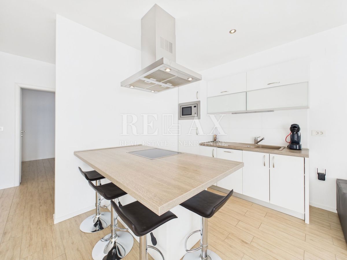 Crikvenica - luksuzna hiša z bazenom