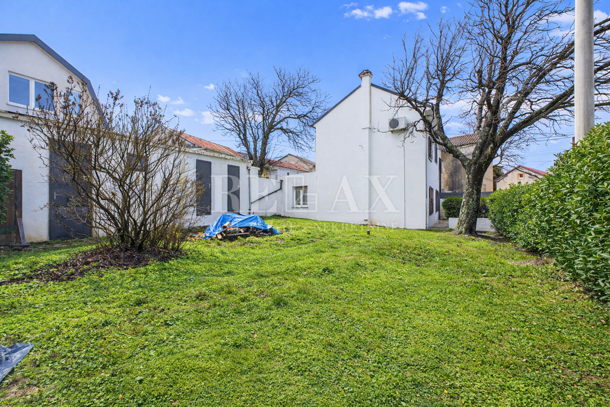 Hreljin - samostojna hiša z vrtom