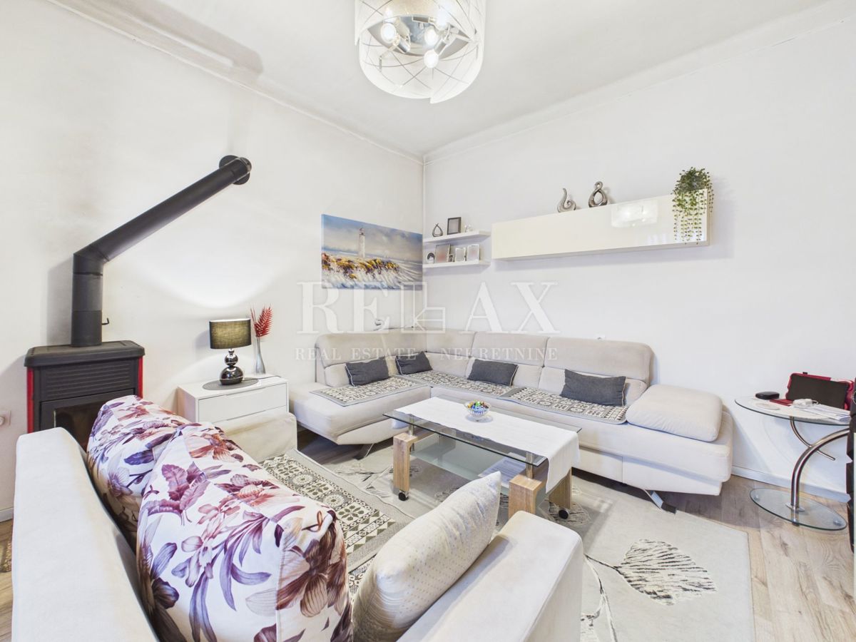 Hreljin - samostojna hiša z vrtom