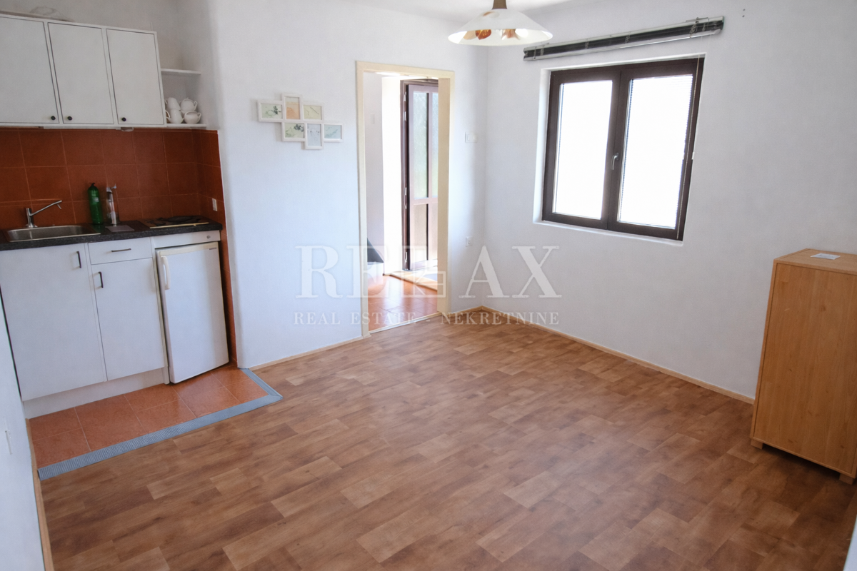 Bribir – Manjša hiša za mirno življenje v naravi