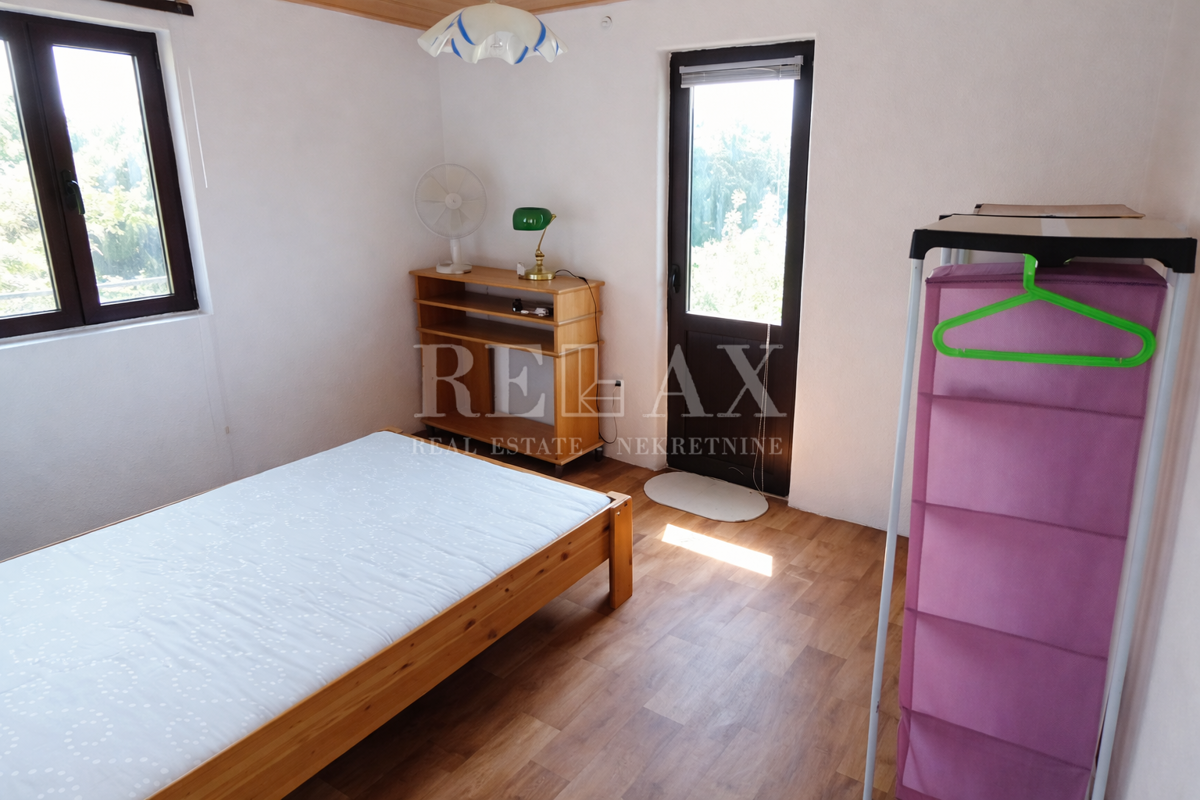 Bribir – Manjša hiša za mirno življenje v naravi