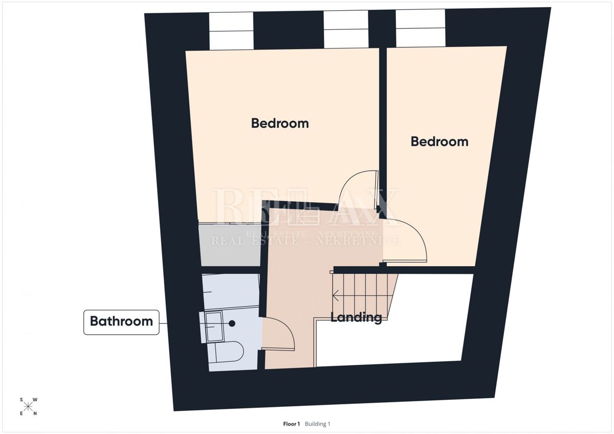 Novi Vinodolski - dve hiši v središču mesta
