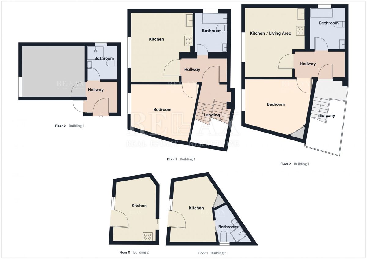 Jadranovo - hiša s 5 stanovanjskimi enotami