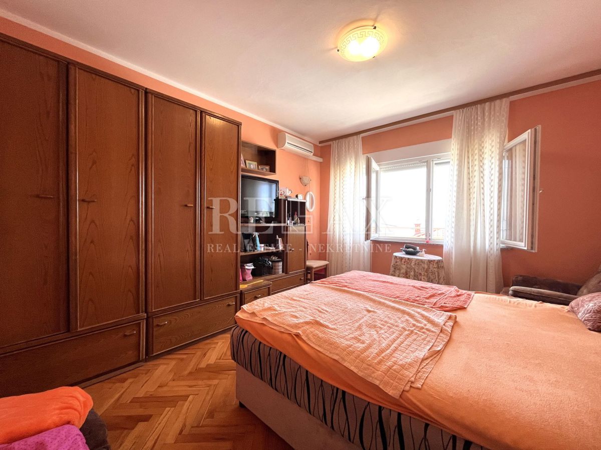 Crikvenica - apartma z zasebnim vrtom