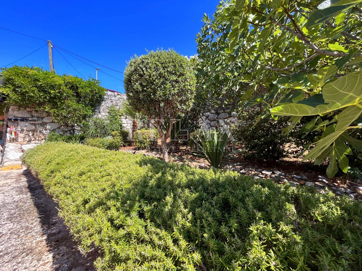 Crikvenica - apartma z zasebnim vrtom