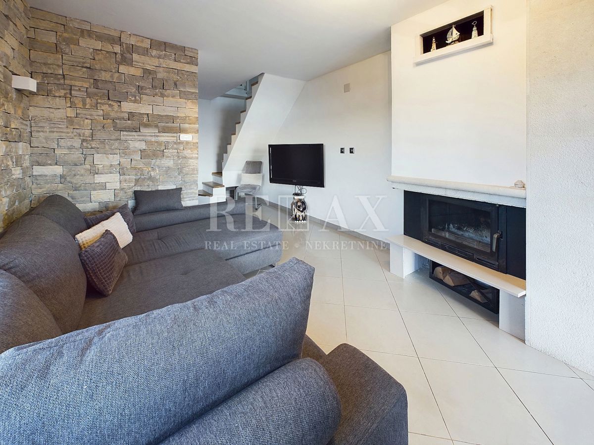 Kraljevica - dvoetažni apartma s panoramskim razgledom