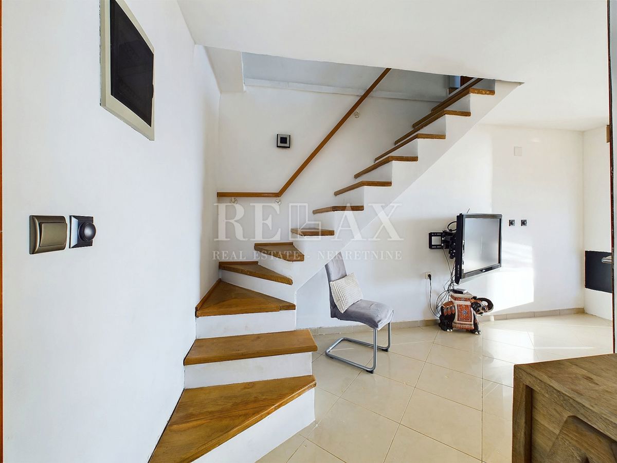 Kraljevica - dvoetažni apartma s panoramskim razgledom