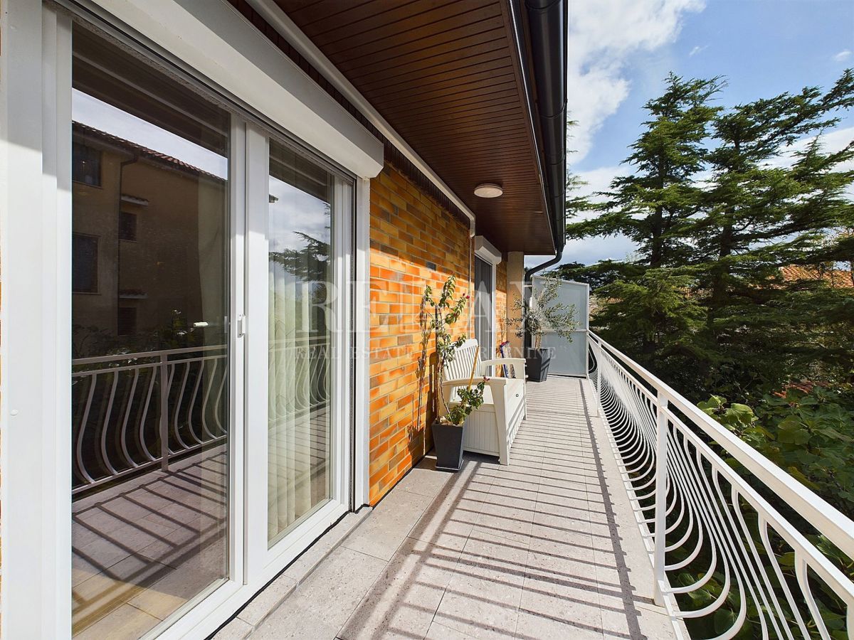 Novi Vinodolski - apartma z vrtom