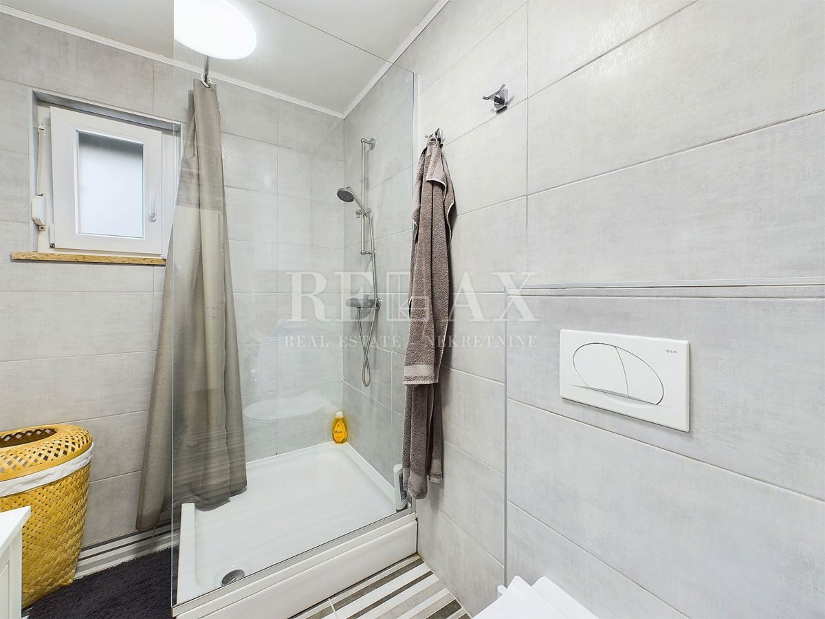 Novi Vinodolski - apartma z vrtom