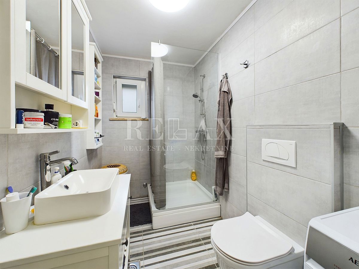 Novi Vinodolski - apartma z vrtom