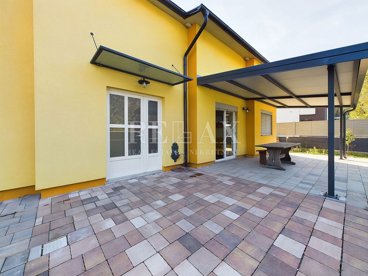 Novi Vinodolski, Bribir - prostorna hiša na mirni lokaciji