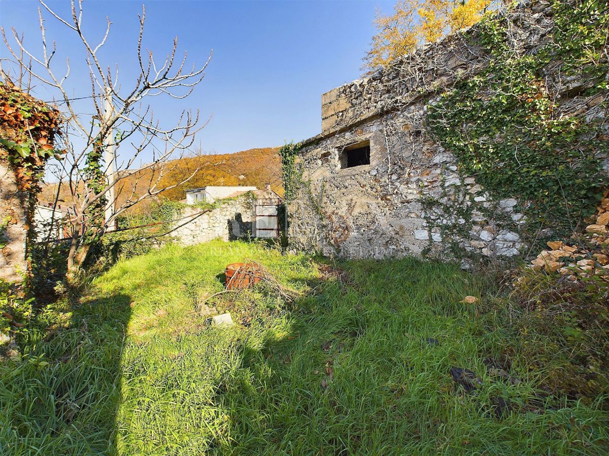 Grižane - kamnita hiša za obnovo
