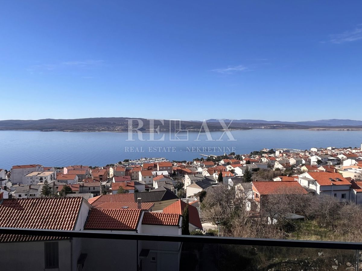 Crikvenica - dvosobni apartma s teraso