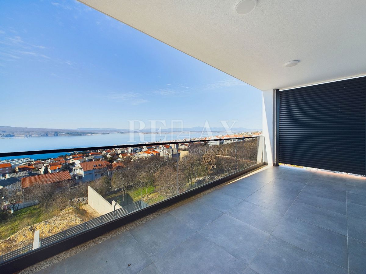 Crikvenica - dvosobni apartma s teraso