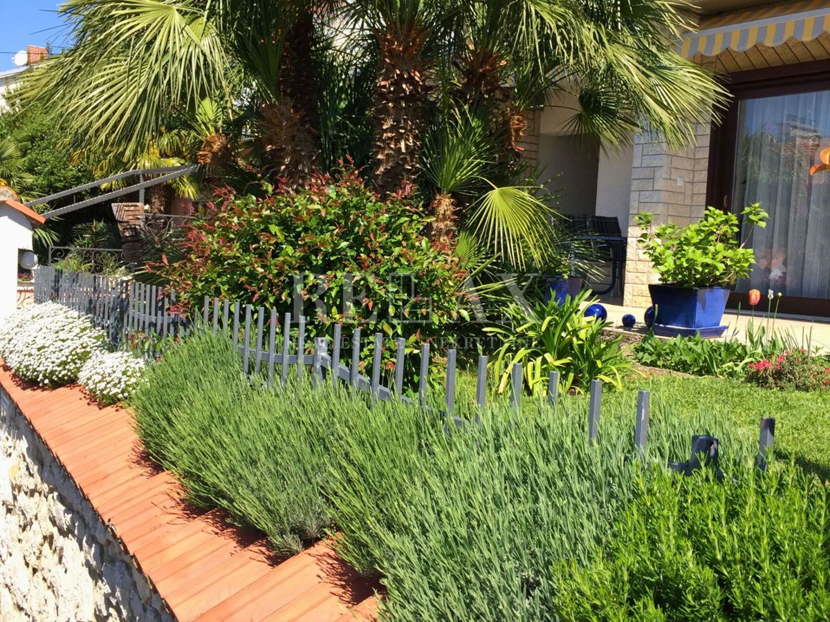 Crikvenica - prostorna samostojna hiša blizu morja